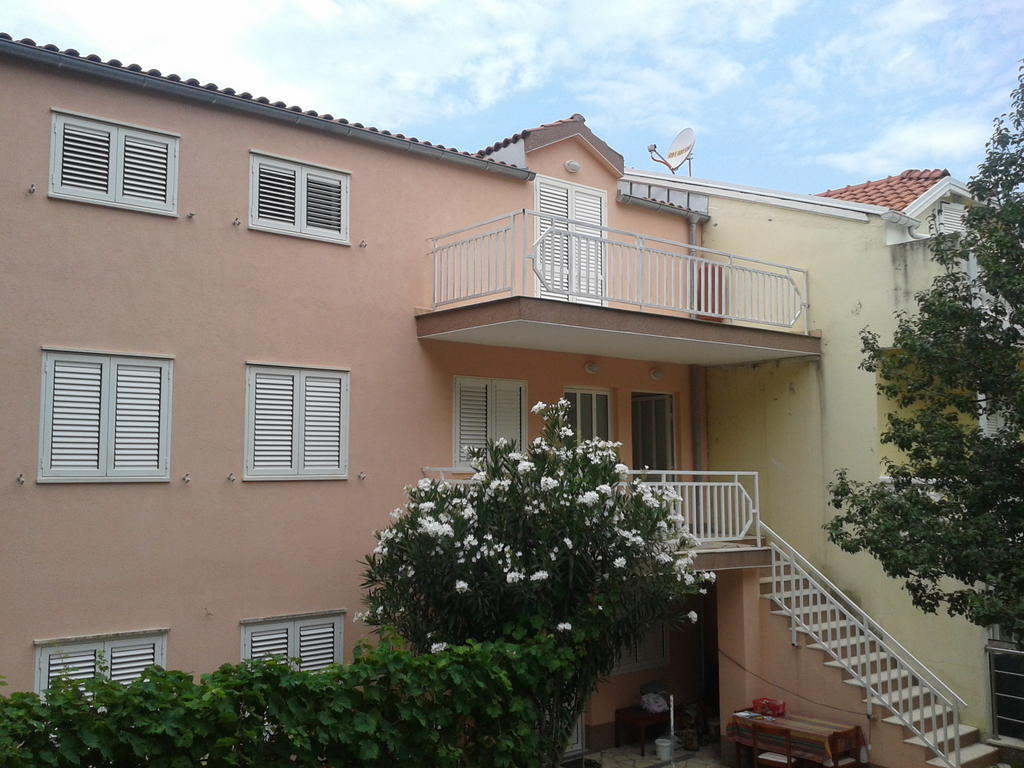 Apartments Loncarevic Slano Buitenkant foto
